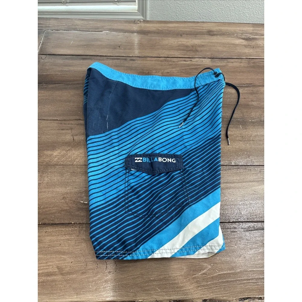Billabong Men‎ Blue Flat Front Outdoor Board Shorts Size 32